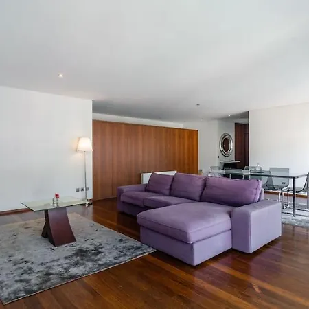 Luxury In Center *