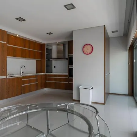Luxury In Center *